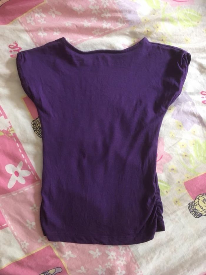 T-shirt fille C&A 4 ans (104 cm) 1€50 - photo numéro 3