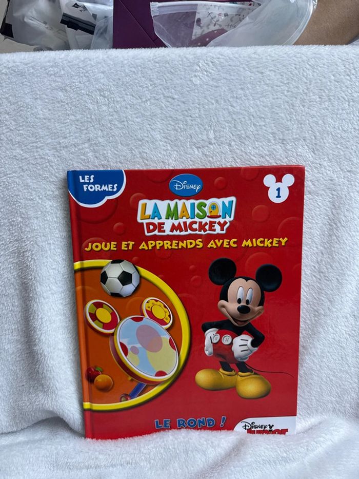 Livre la maison de mickey le rond