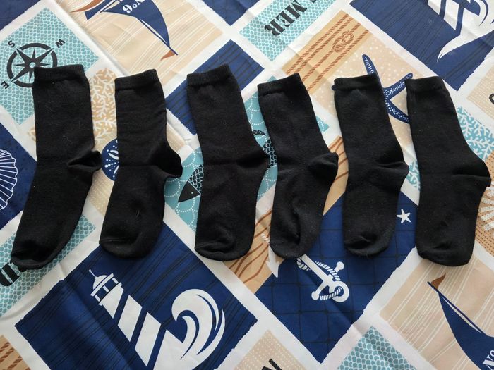 LOTS DE 3 PAIRES DE CHAUSSETTES GARÇON 👦 NOIR NEUF MIXTE BOYS OU GIRLS TAILLE 27/30