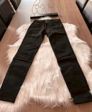 Très beau jeans skinny noir 🥰 taille 34 de chez Zara