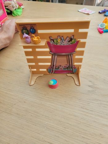 Lot Jouet pour poupée type barby paravent