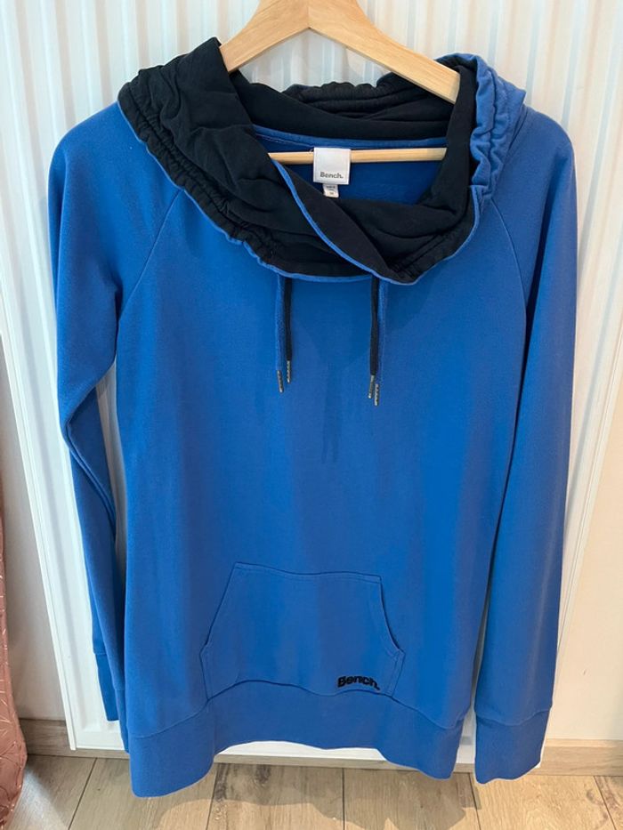 Sweat bleu