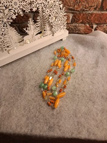 Collier très long sautoir orange et vert