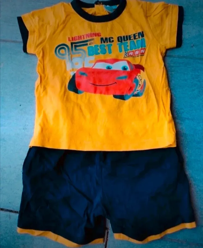 Ensemble t-shirt et short bébé garçon 12 mois Cars