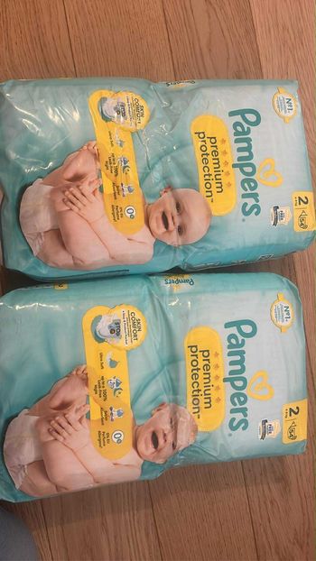 2 paquets de couches - emballage légèrement abîmé