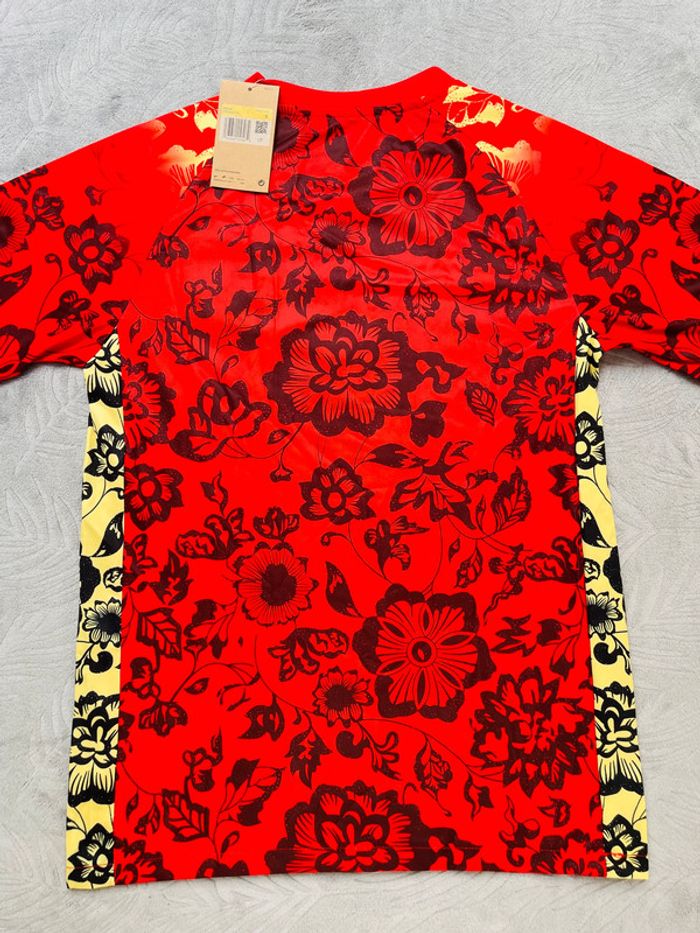 Maillot concept foot Portugal rouge fleurs taille S - photo numéro 9