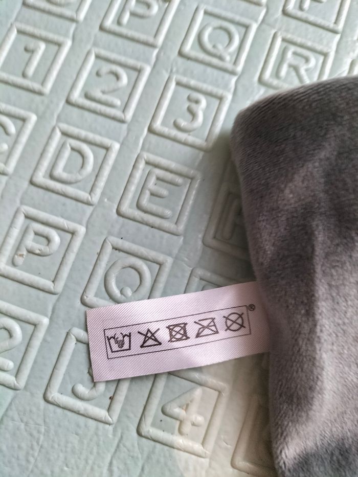 Doudou Mickey - photo numéro 3