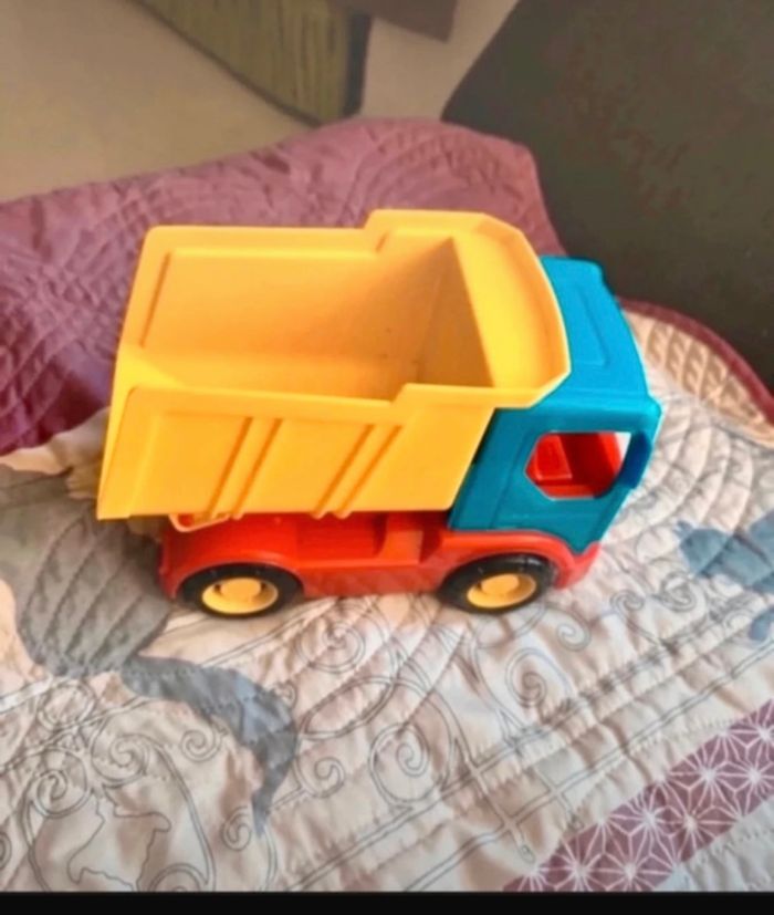 Camion jouet🚛 - photo numéro 2