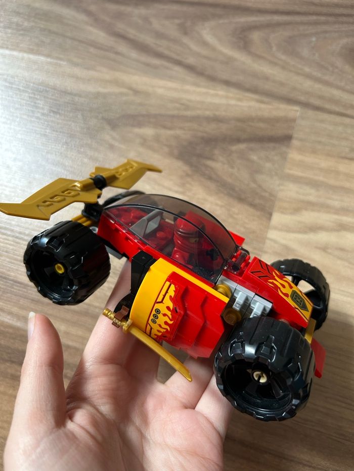 LEGO Ninjago 71780 – La Voiture de Course Ninja de Kai Évolution - photo numéro 5