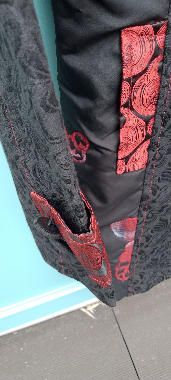 Joli manteau Dy design. ( Style Desigual) Taille S. Boutonnage devant. Martingale au dos. - photo numéro 3