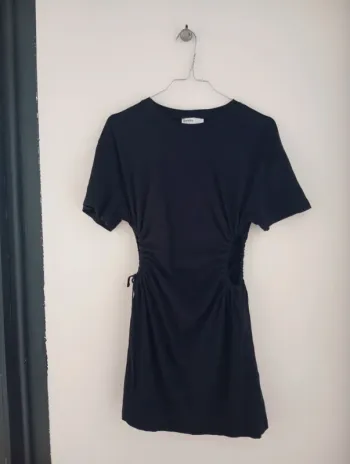 Robe effet tee-shirt Bershka, en 34/XS