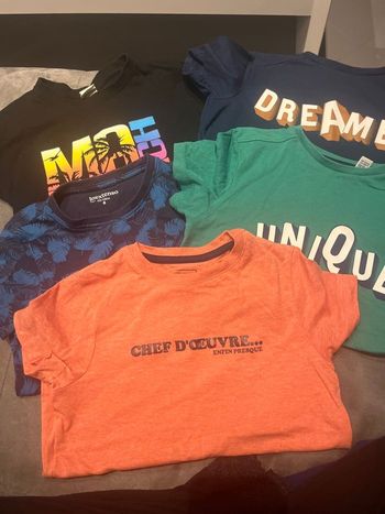 Lot tee shirt taille 6 ans 
