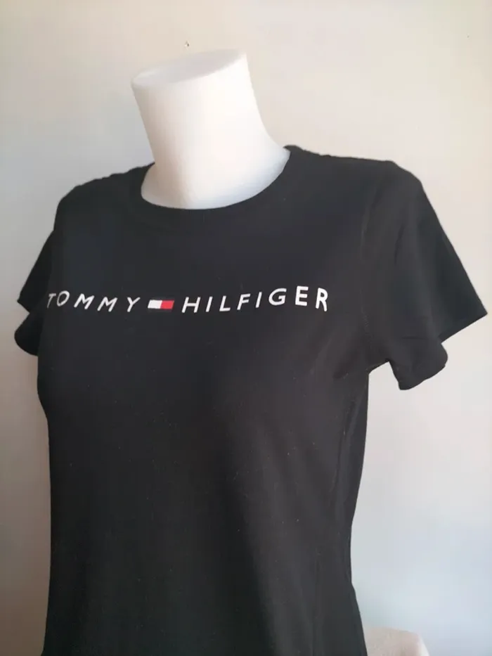 T Shirt Femmes Tommy Hilfiger (M) - photo numéro 2