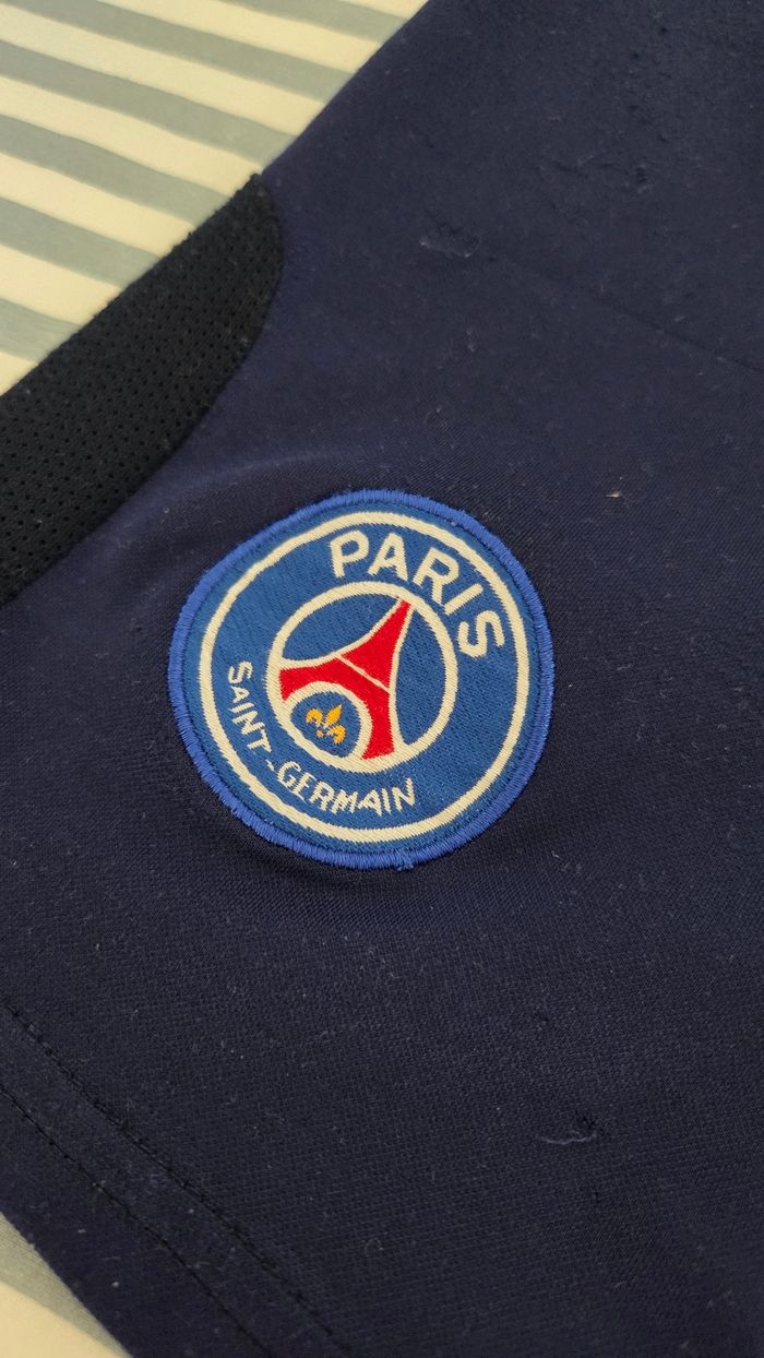 Short PSG - photo numéro 4