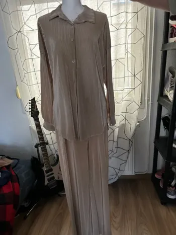 Ensemble beige