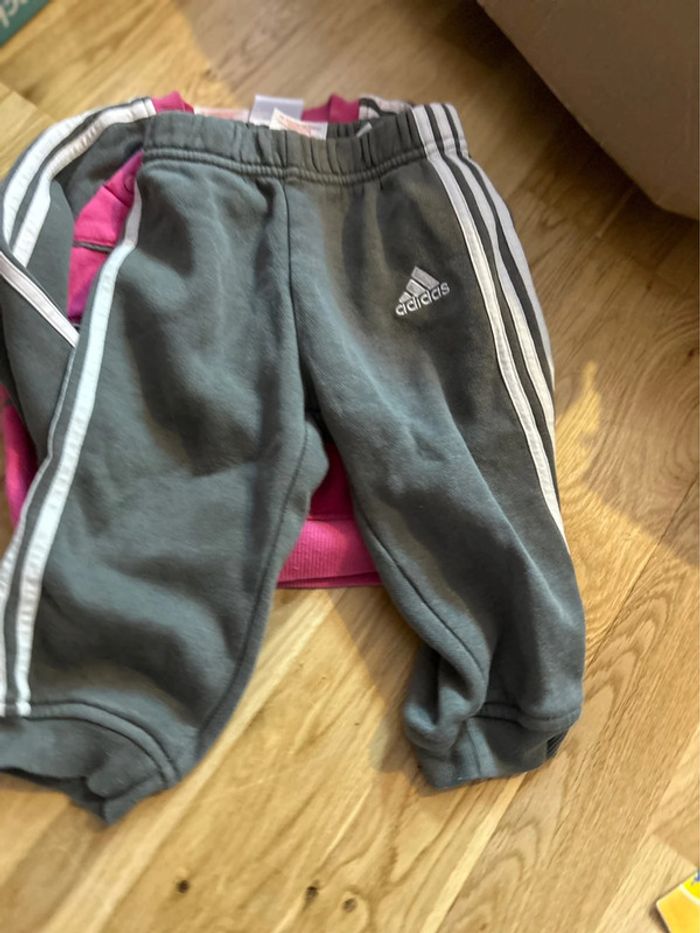 Ensemble 2 pièces adidas taille 18 mois - photo numéro 3