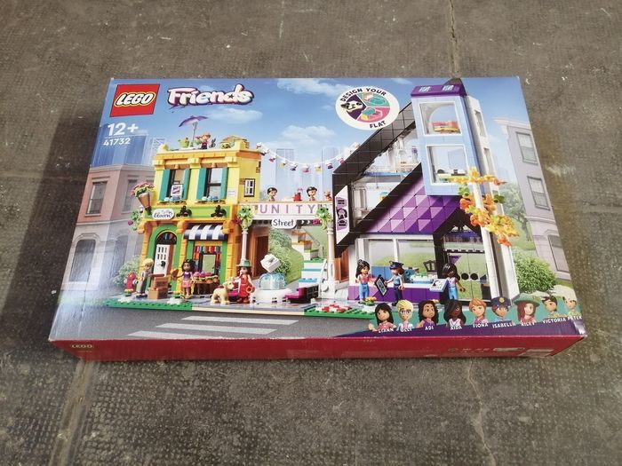 Lego Friends 41732 Les boutiques de fleurs et de décoration - photo numéro 2