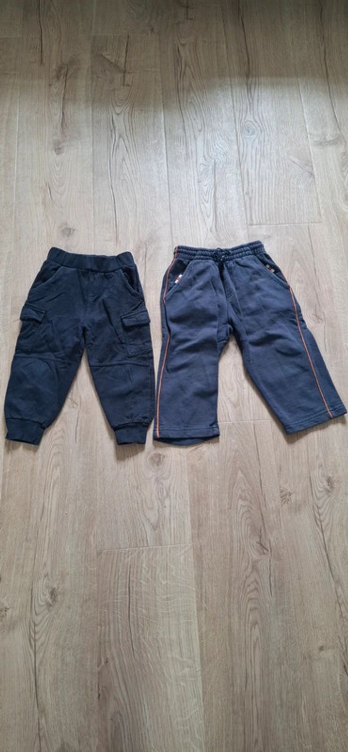 Lot 2 pantalon jogging 2ans TBE