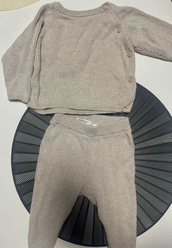 Ensemble bébé H&M taille 2-4 mois