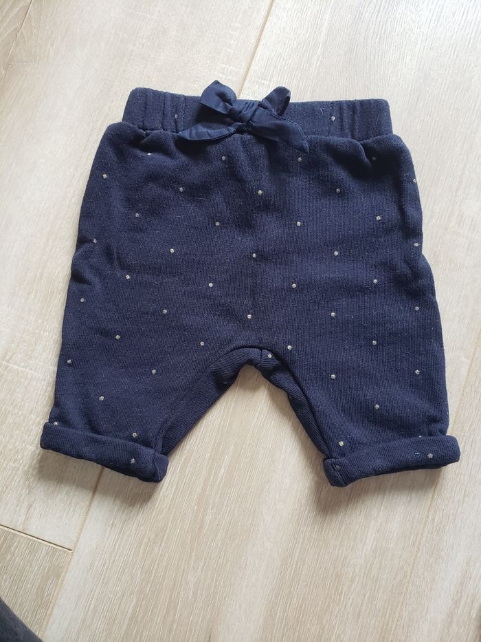 Lot de pantalons taille 1mois - photo numéro 2