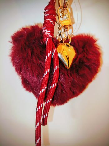 Accessoire sacs ou clés  gros cœur rouge pour Saint-Valentin  