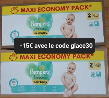 Deux cartons de couches Pampers taille 2 harmonie