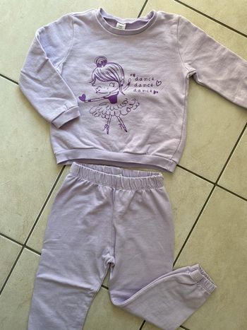Ensemble jogging fille lilas 24 36 mois