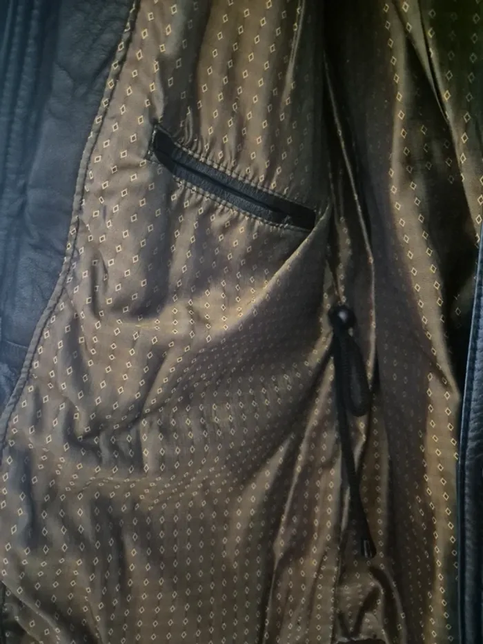 Manteau en cuir - photo numéro 10