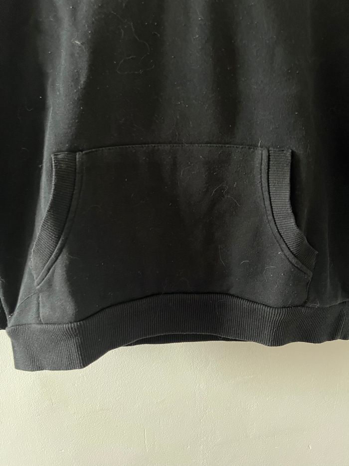 Pull à capuche noir - photo numéro 4