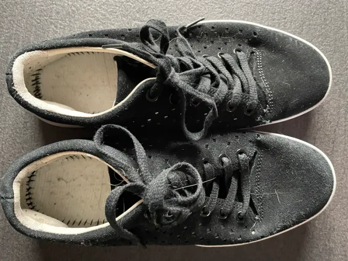 Basket Lacoste noir taille 40 en bon état - photo numéro 3