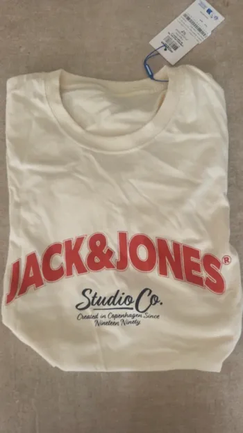 Tee shirt Jack&Jones neuf avec étiquette taille M
