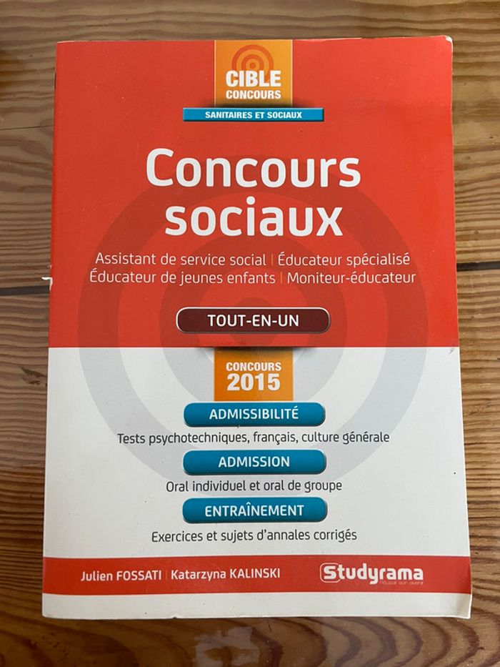 Livre concours sociaux