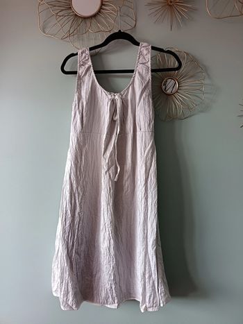 Robe reflet argenté sans manche taille 4