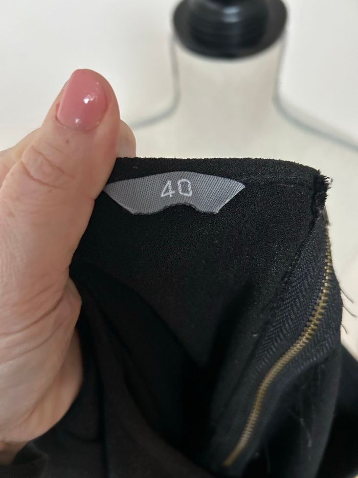 T-shirt noir avec fermeture dans le dos - taille 40 - photo numéro 4