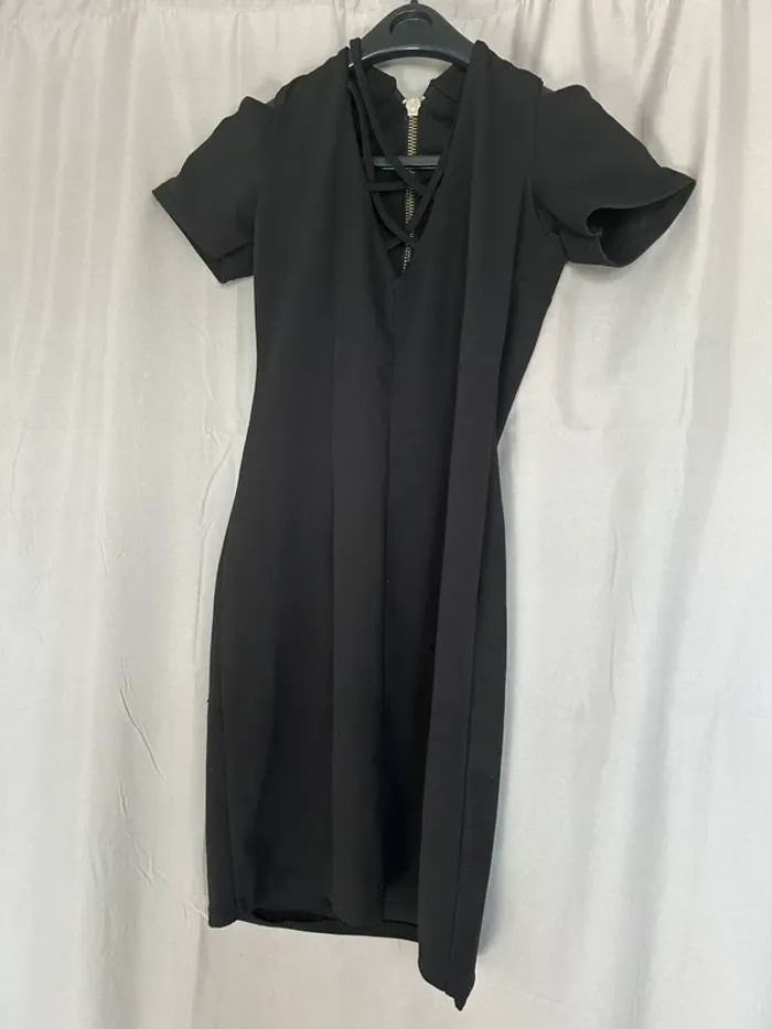 Robe noir - photo numéro 2
