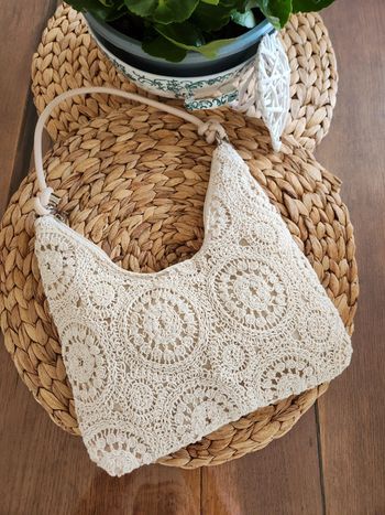 Sac à main beige/crème crochet
