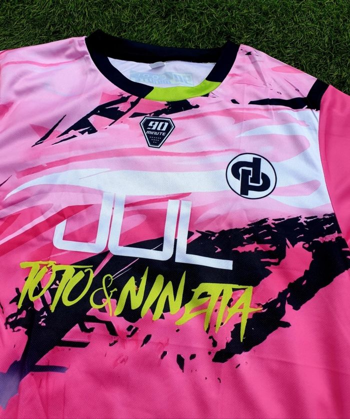 Maillot foot t-shirt  collector supporter JUL d'Or et de Platine Ninetta neuf jamais porté taille 6/7  ans 120cm. - photo numéro 3