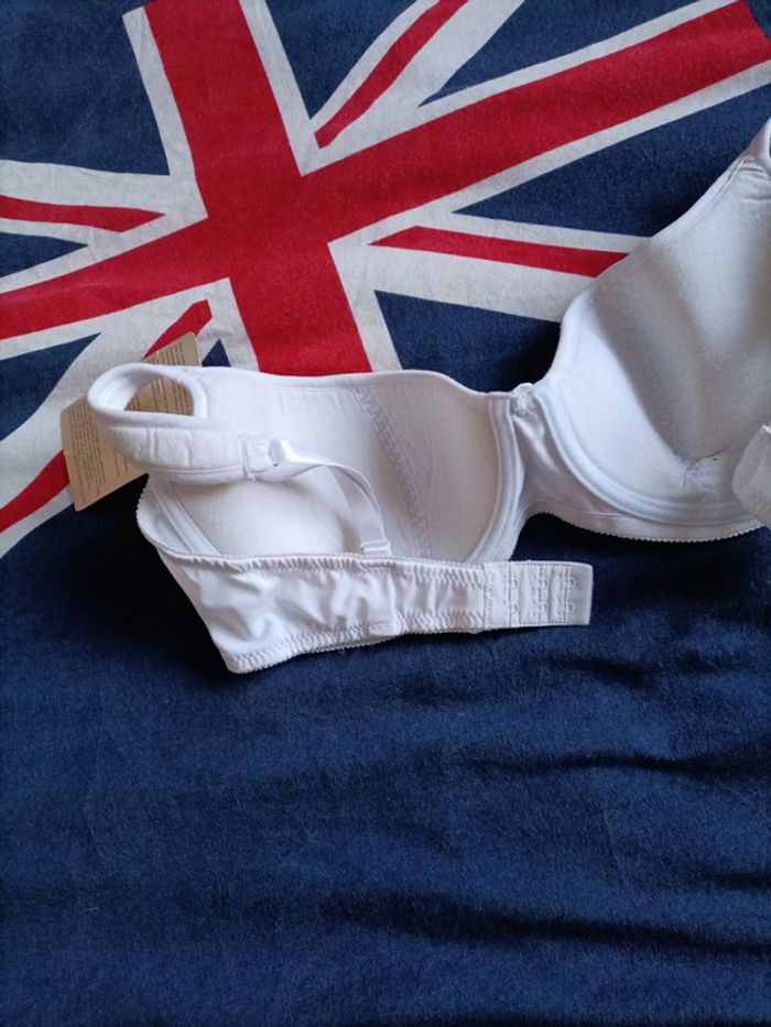 Soutien gorge blanc - photo numéro 3