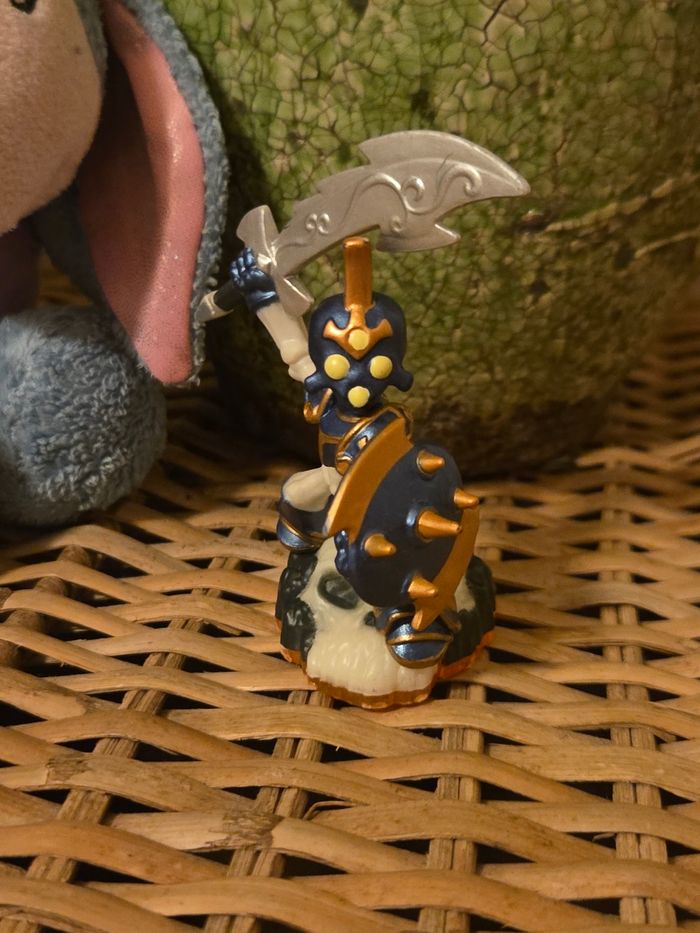 💜Figurine skylanders chop