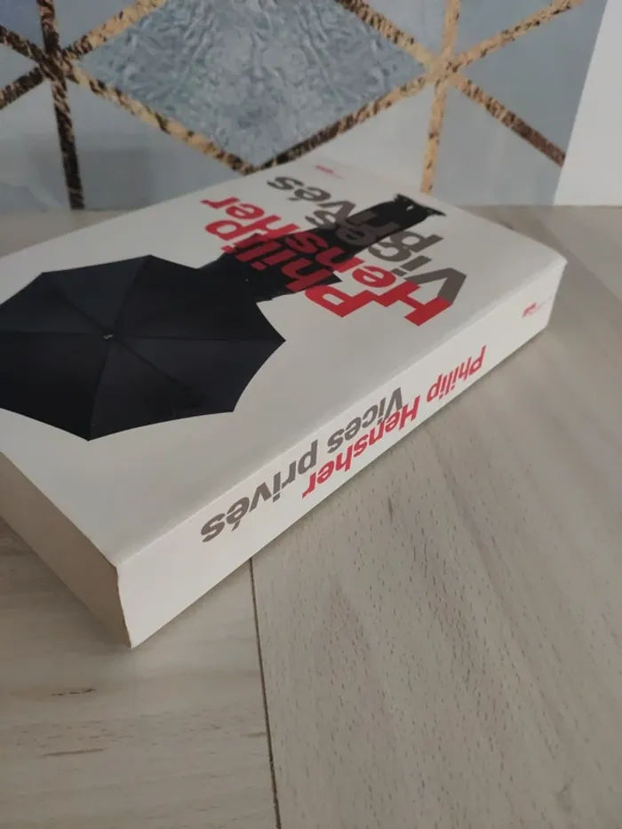 Livre grand format vices privés Hensher comédie noire - photo numéro 5