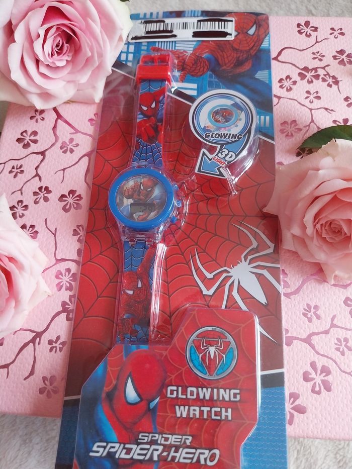 Montre spiderman. Pour garçon