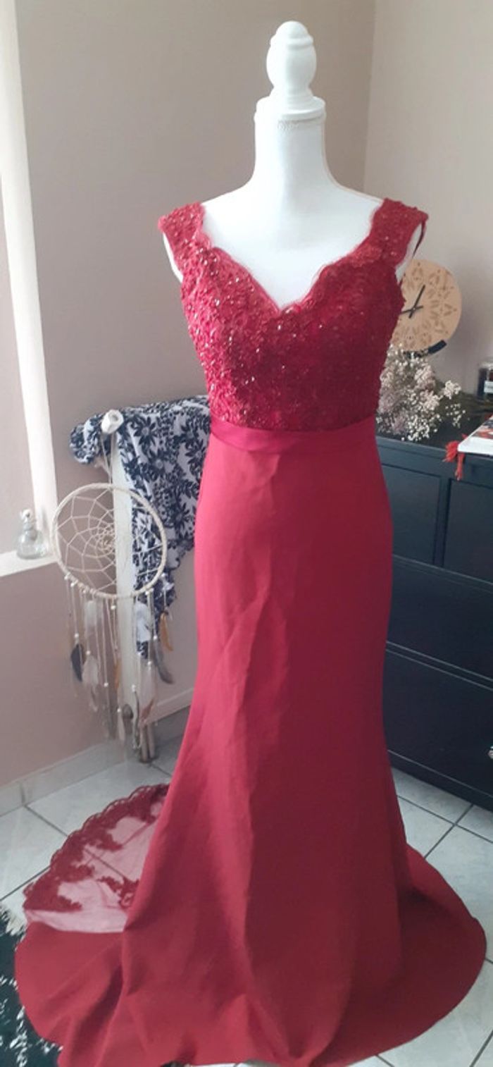 robe sirène bordeaux