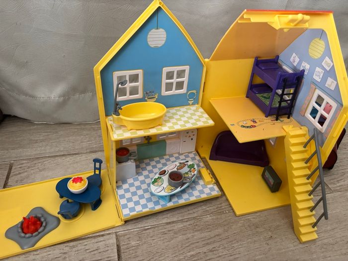 Maison et accessoires Peppa Pig - photo numéro 2
