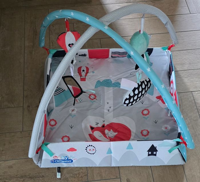 Tapis de jeu bébé Clementoni avec arche