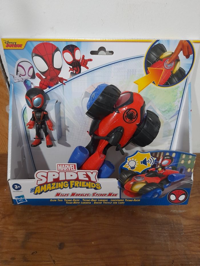 Voiture Spider-Man neuve - photo numéro 2
