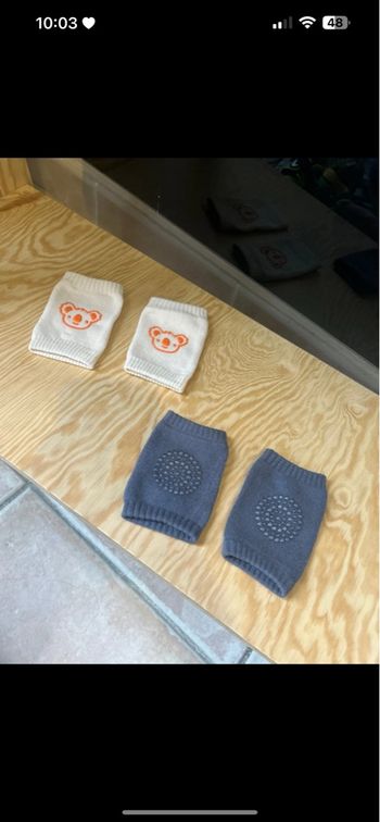2 paires de genouillères 