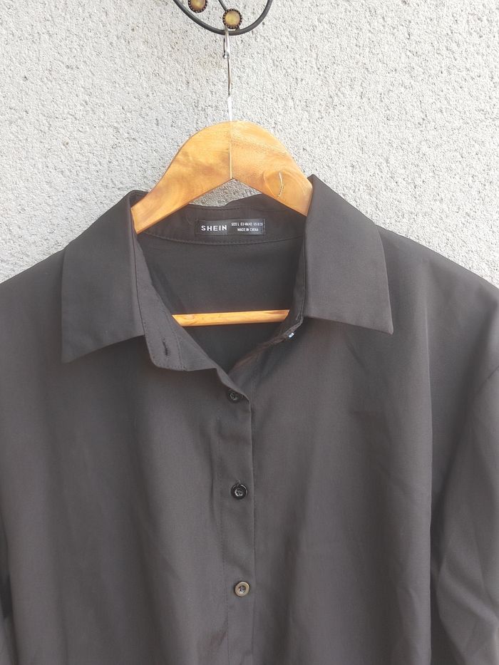 Chemise Noire Satinée shein – Effet Satin Chic – Taille 40/42 – État Impeccable - photo numéro 3