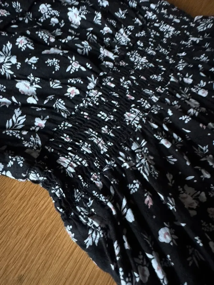 Robe ML fluide fond noir et petites fleurs blanches - Taille 4 Ans - photo numéro 9