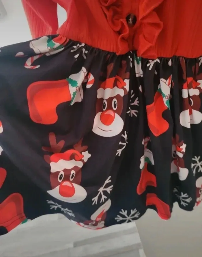 Jolie robe de Noël 2-3 ans - photo numéro 3