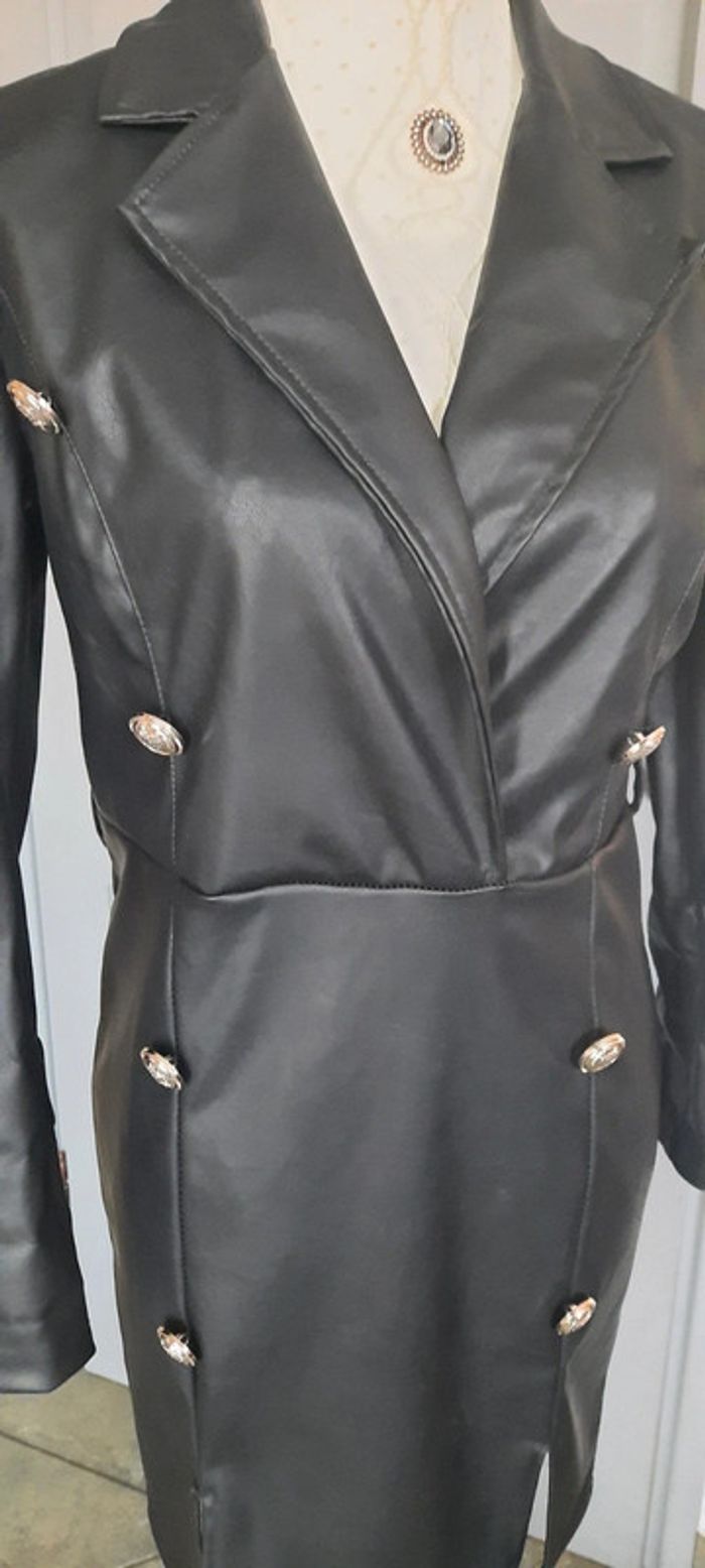 Robe noire similicuir manches longues taille 36 Made In Italy - photo numéro 3